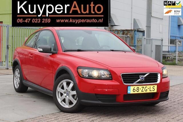 Rood Gebruikt 2008 Volvo C30 Kinetic Hatchback | € 2.450 (Eerlijke prijs) - Afbeelding 1/4