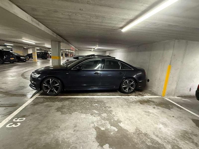 Blauw Occasion 2018 Audi A6 S-Line Sedan | € 19.000 (Goede deal) - Afbeelding 1/4