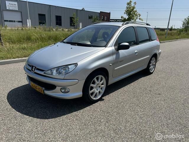 Occasion Peugeot 206 Quiksilver 109 PK (80 kW) 2003 Grijs Stationwagen