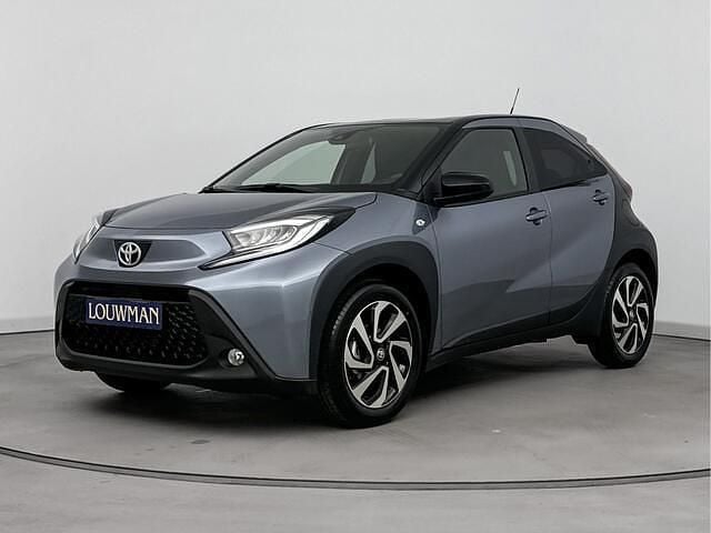 Grijs metallic Nieuw 2025 Toyota Aygo Pulse Hatchback | € 23.590 (Eerlijke prijs) - Afbeelding 1/4