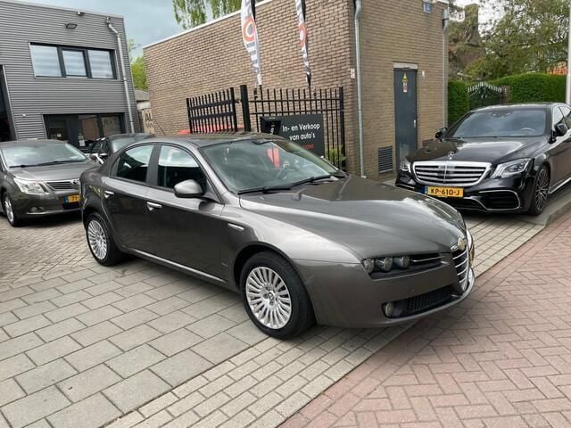 Occasion Alfa Romeo 159 Business 140 PK (102 kW) 2007 Grijs Sedan