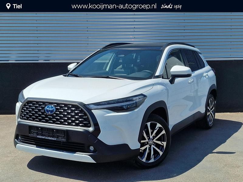 Wit Gebruikt 2024 Toyota Corolla Cross Edition SUV | € 39.900 (Iets duurder) - Afbeelding 1/4
