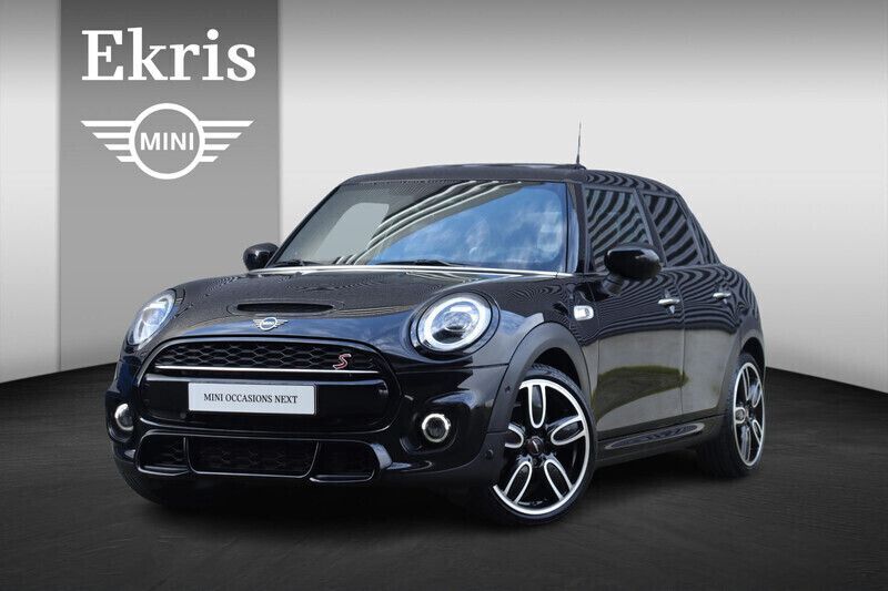 Zwart Gebruikt 2024 Mini John Cooper Works Hatchback | € 28.950 (Goede deal) - Afbeelding 1/4