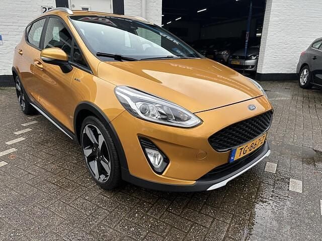 Occasion Ford Fiesta Active 101 PK (74 kW) 2018 Geel Hatchback