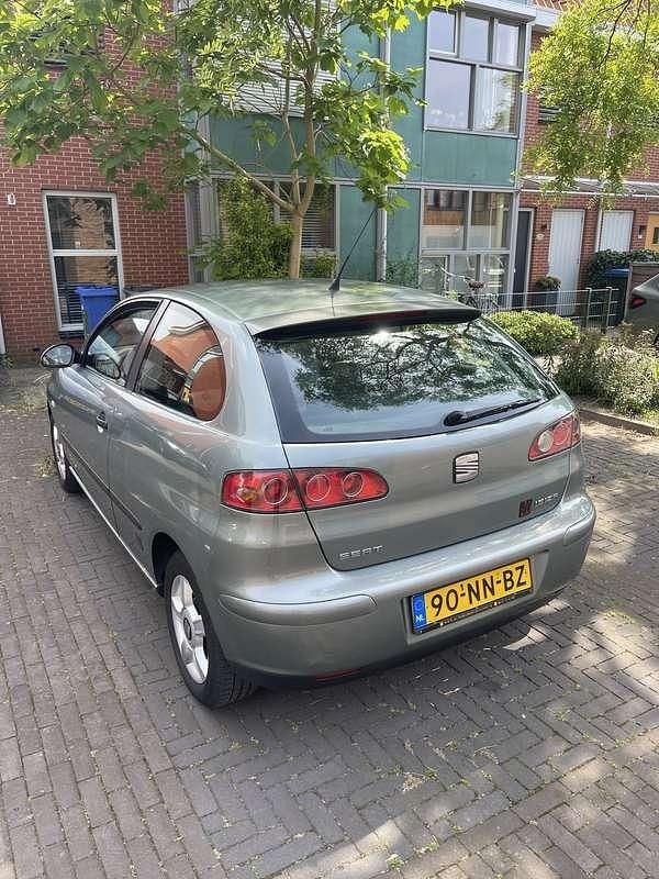 Groen Gebruikt 2003 Seat Ibiza Stella Hatchback | € 1.100 (Eerlijke prijs) - Afbeelding 1/4