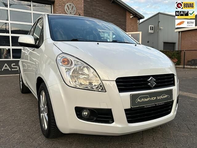 Wit Gebruikt 2010 Suzuki Splash Exclusive Hatchback | € 3.750 (Goede deal) - Afbeelding 1/4