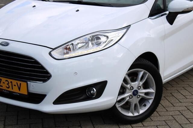Occasion Ford Fiesta Titanium 101 PK (74 kW) 2016 Wit Hatchback