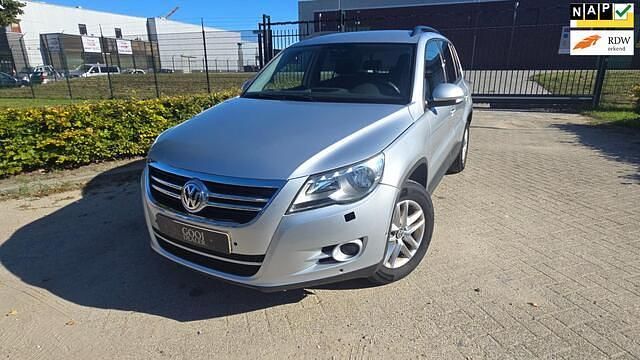 Grijs Gebruikt 2008 VW Tiguan Comfortline SUV | € 2.999 (Super prijs) - Afbeelding 1/4