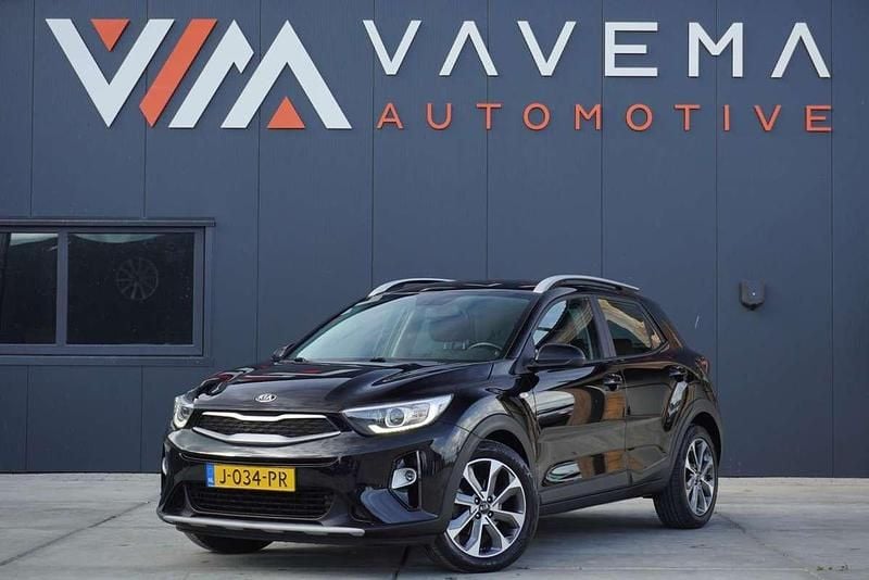 Zwart Gebruikt 2020 Kia Stonic SUV | € 17.450 (Goede deal) - Afbeelding 1/3