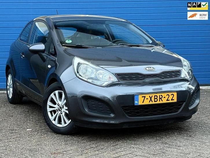 Occasion Kia Rio Comfort 86 PK (63 kW) 2014 Grijs Hatchback