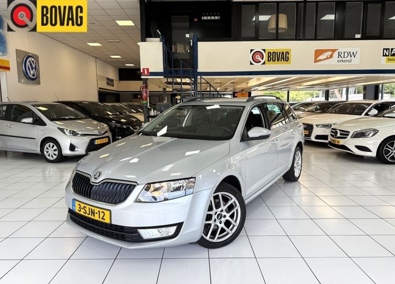 Grijs Gebruikt 2013 Skoda Octavia Stationwagen | € 10.650 (Eerlijke prijs) - Afbeelding 1/4
