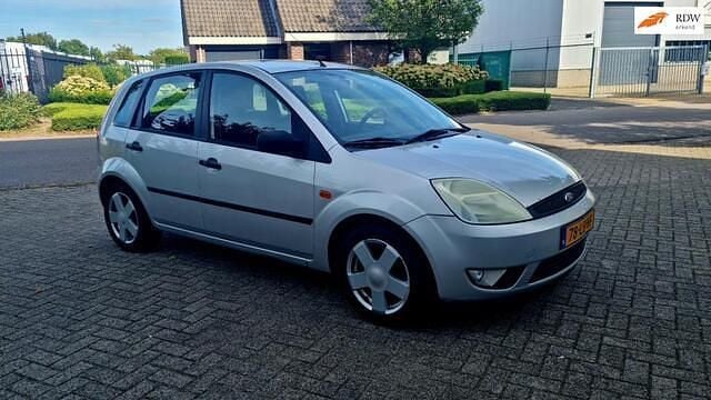 Grijs Gebruikt 2002 Ford Fiesta Hatchback | € 1.250 (Eerlijke prijs) - Afbeelding 1/4