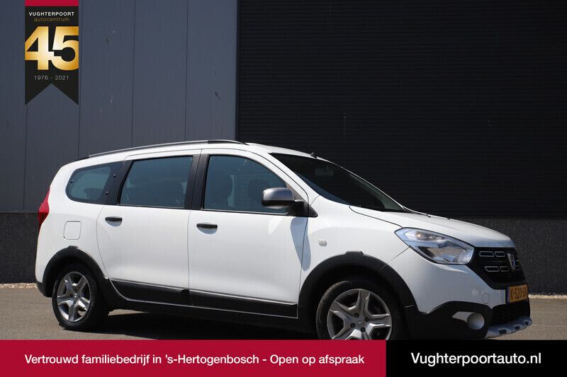 Wit Gebruikt 2021 Dacia Lodgy Stepway MPV | € 17.935 - Afbeelding 1/4