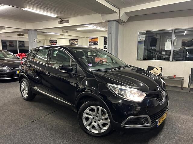 Zwart Occasion 2016 Renault Captur Dynamique SUV | € 6.995 (Goede deal) - Afbeelding 1/4