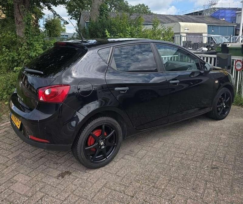 Gebruikt 2010 Seat Ibiza Sedan | € 3.250 (Eerlijke prijs) - Afbeelding 1/3