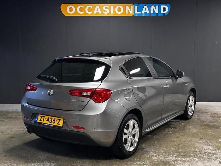 Occasion Alfa Romeo Giulietta Super 150 PK (110 kW) 2017 Grijs Hatchback