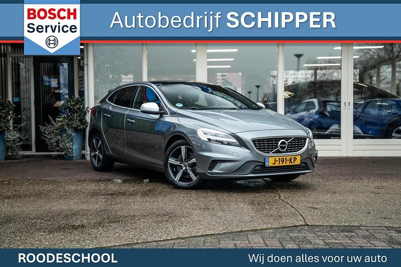 Grijs Gebruikt 2020 Volvo V40 Kinetic Hatchback | € 19.950 (Iets duurder) - Afbeelding 1/4