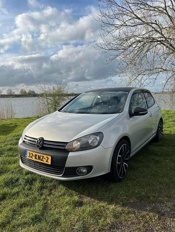 Grijs Gebruikt 2010 VW Golf VI Hatchback | € 5.250 (Iets duurder) - Afbeelding 1/4