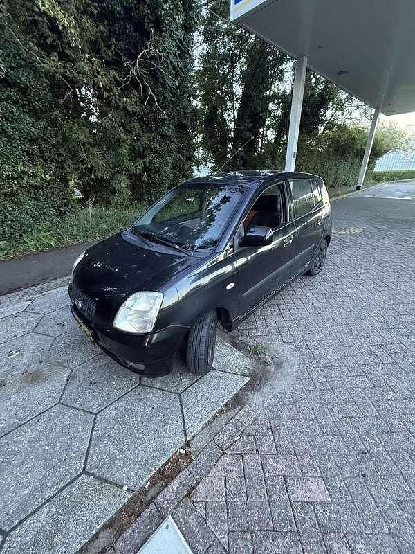 Zwart Gebruikt 2005 Kia Picanto Hatchback | € 1.200 (Goede deal) - Afbeelding 1/4