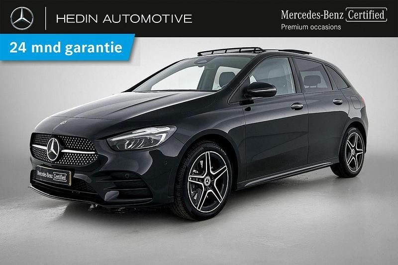 Zwart Gebruikt 2024 Mercedes B250e AMG line MPV | € 41.900 (Iets duurder) - Afbeelding 1/4