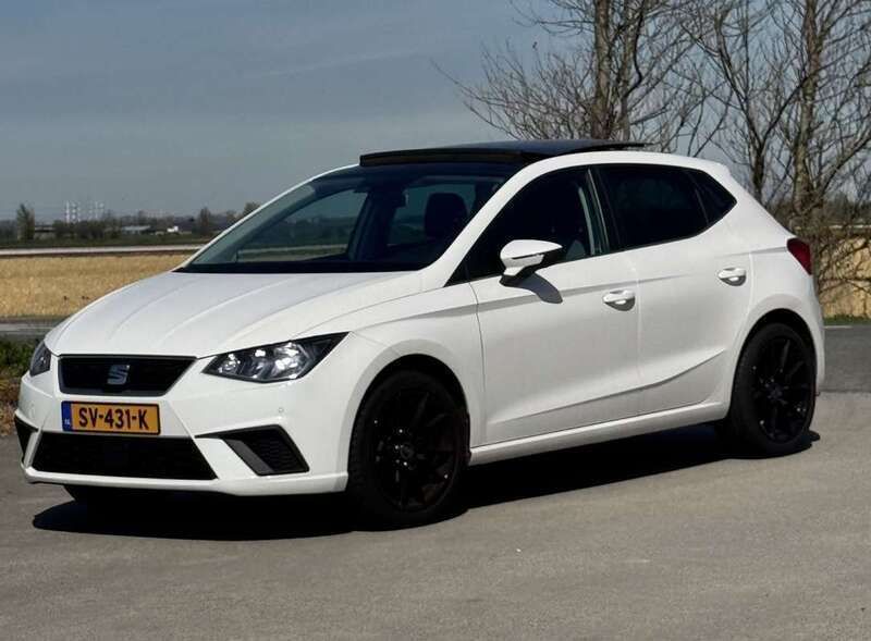 Wit Gebruikt 2018 Seat Ibiza Hatchback | € 12.750 (Eerlijke prijs) - Afbeelding 1/4