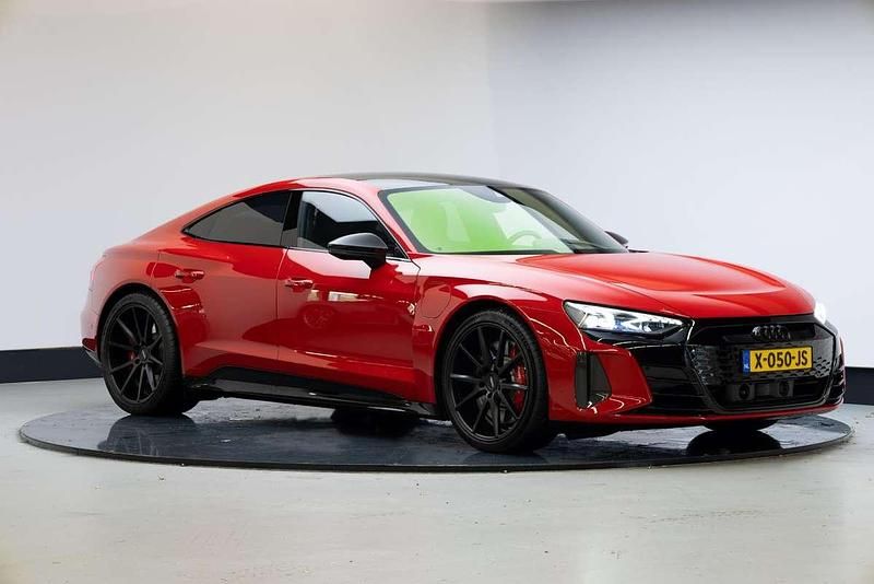 Rood Gebruikt 2021 Audi RS e-tron GT Ambiente Sedan | € 67.950 (Iets duurder) - Afbeelding 1/4