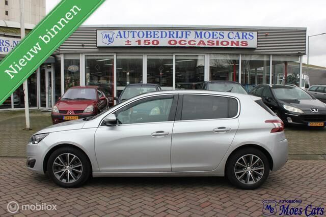 Grijs Gebruikt 2017 Peugeot 308 Premium Hatchback | € 13.250 (Eerlijke prijs) - Afbeelding 1/4