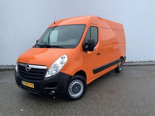Oranje Occasion 2017 Opel Movano Van | € 7.950 (Super prijs) - Afbeelding 1/4