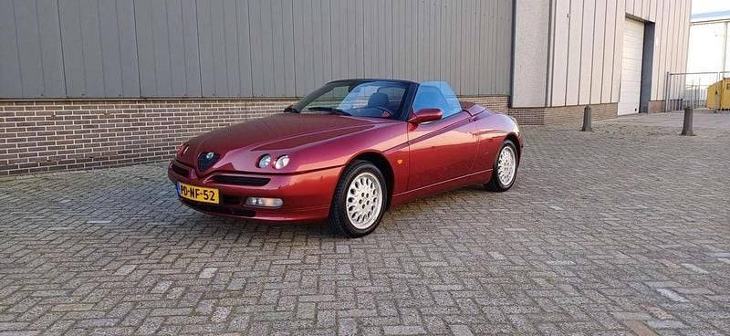 Rood Gebruikt 1996 Alfa Romeo Spider Cabriolet | € 7.800 (Iets duurder) - Afbeelding 1/4