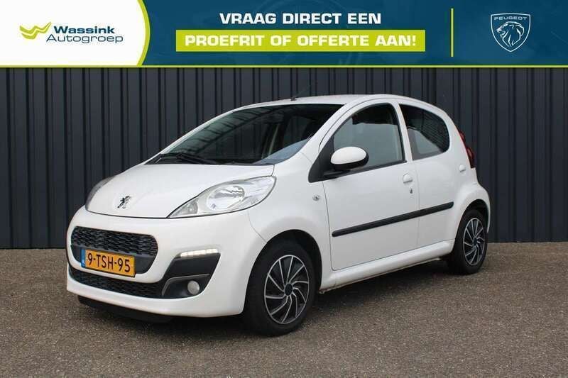Wit Gebruikt 2014 Peugeot 107 Active Hatchback | € 5.940 (Eerlijke prijs) - Afbeelding 1/4