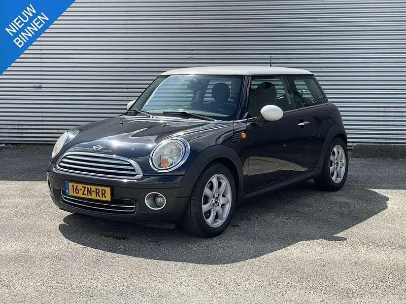 Zwart Gebruikt 2008 Mini Cooper Hatchback | € 3.250 (Goede deal) - Afbeelding 1/3