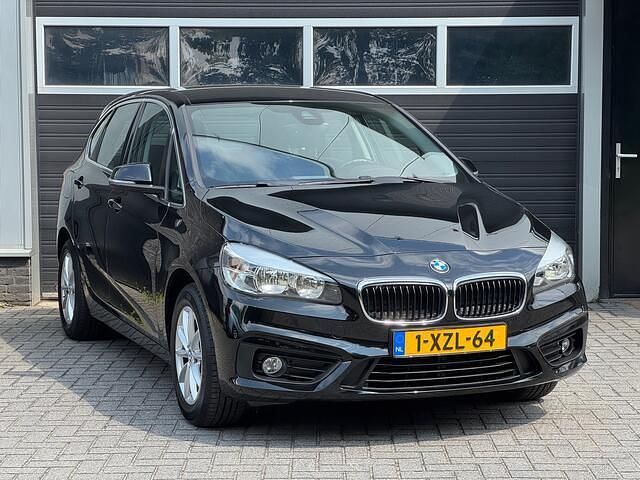 Occasion BMW 218 Executive 136 PK (100 kW) 2014 Zwart Stationwagen