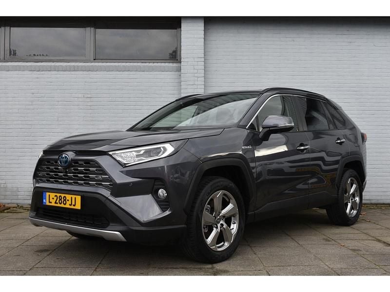 Grijs Gebruikt 2021 Toyota RAV4 Executive SUV | € 41.499 (Iets duurder) - Afbeelding 1/4