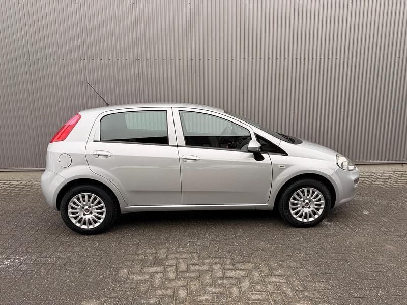 Occasion Fiat Punto Lounge 69 PK (50 kW) 2017 Grijs Hatchback