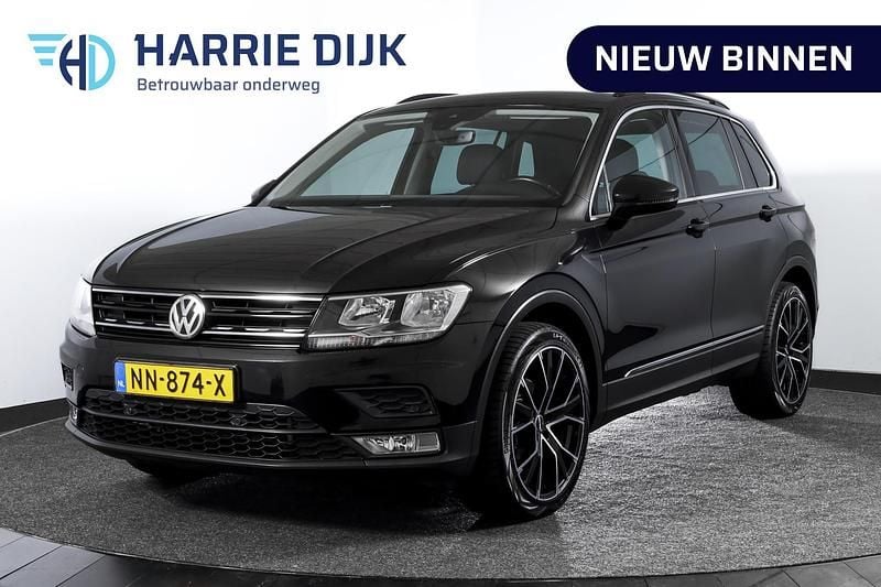 Zwart Gebruikt 2017 VW Tiguan Comfortline SUV | € 18.795 (Goede deal) - Afbeelding 1/4