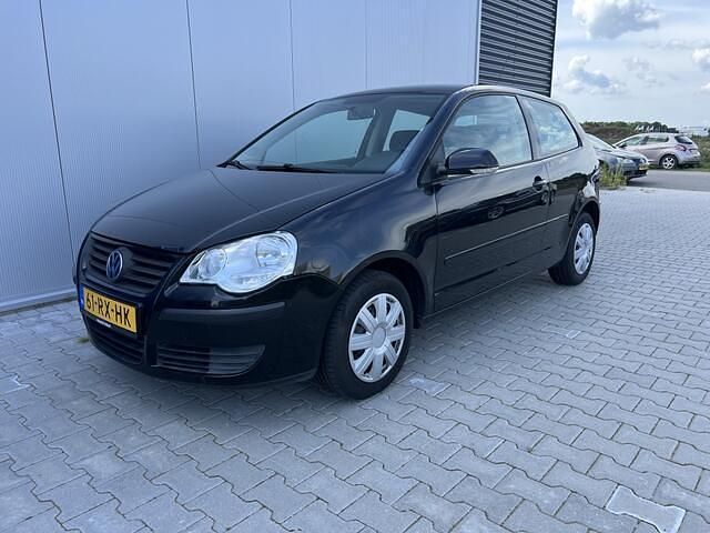 Zwart Gebruikt 2005 VW Polo Hatchback | € 1.450 (Goede deal) - Afbeelding 1/4