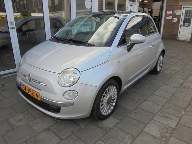 Grijs Gebruikt 2009 Fiat 500 Lounge Hatchback | € 5.850 (Eerlijke prijs) - Afbeelding 1/4