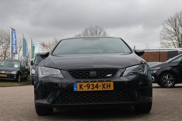 Zwart Gebruikt 2014 Cupra Leon Hatchback | € 11.998 - Afbeelding 1/4