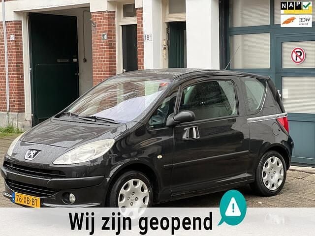 Occasion Peugeot 1007 73 PK (53 kW) 2007 Zwart MPV