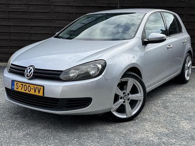Grijs Gebruikt 2009 VW Golf VI Hatchback | € 5.950 (Eerlijke prijs) - Afbeelding 1/4