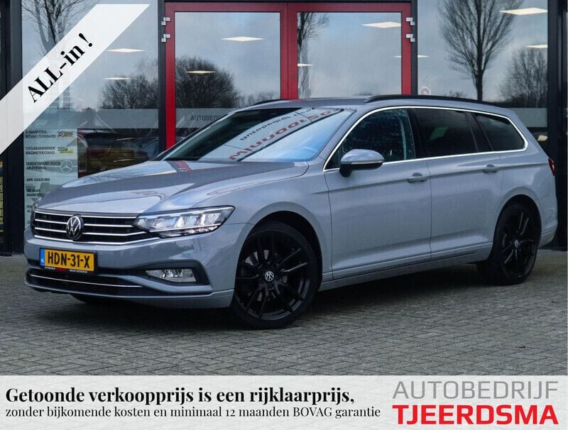Grijs Gebruikt 2023 VW Passat Business Stationwagen | € 31.950 (Goede deal) - Afbeelding 1/4