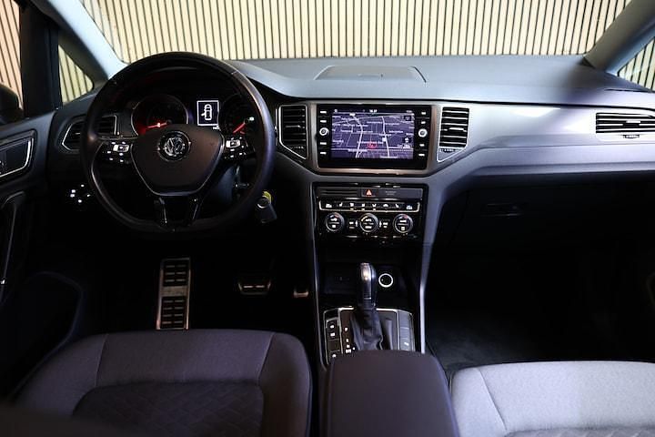 Occasion VW Golf Sportsvan Highline 150 PK (110 kW) 2018 Zilver MPV