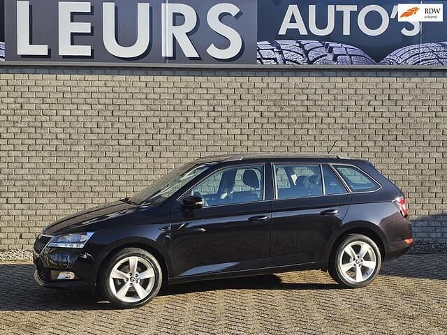 Zwart (metallic) Occasion 2020 Skoda Fabia Business Line Hatchback | € 13.650 (Eerlijke prijs) - Afbeelding 1/4
