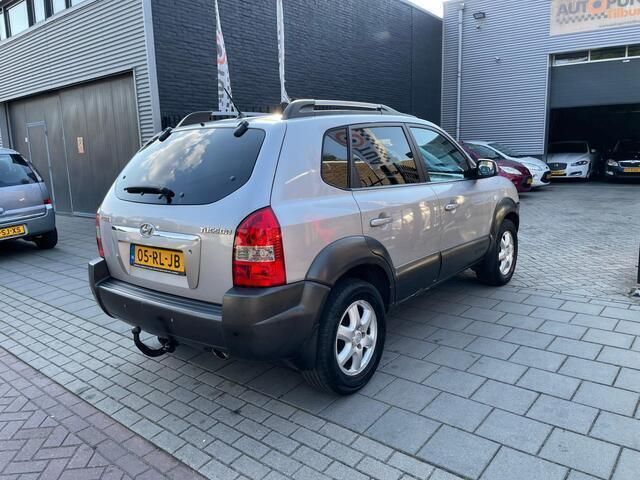 Occasion Hyundai Tucson Dynamiq 141 PK (103 kW) 2005 Grijs, metallic lak SUV