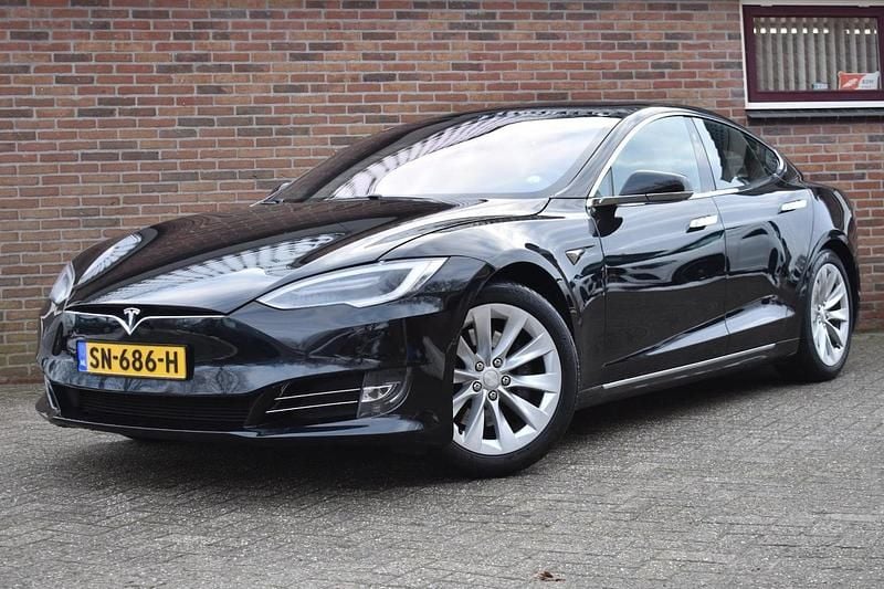 Zwart (metallic) Occasion 2018 Tesla Model S Hatchback | € 17.949 (Super prijs) - Afbeelding 1/4