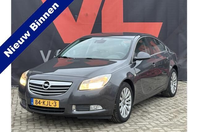 Grijs Gebruikt 2010 Opel Insignia Business Hatchback | € 7.448 (Iets duurder) - Afbeelding 1/4