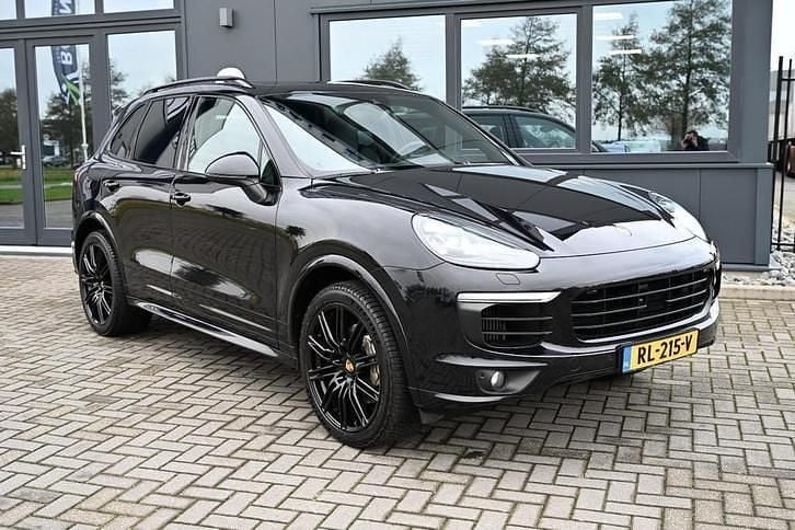 Zwart Gebruikt 2017 Porsche Cayenne Platinum Edition SUV | € 31.750 (Goede deal) - Afbeelding 1/4