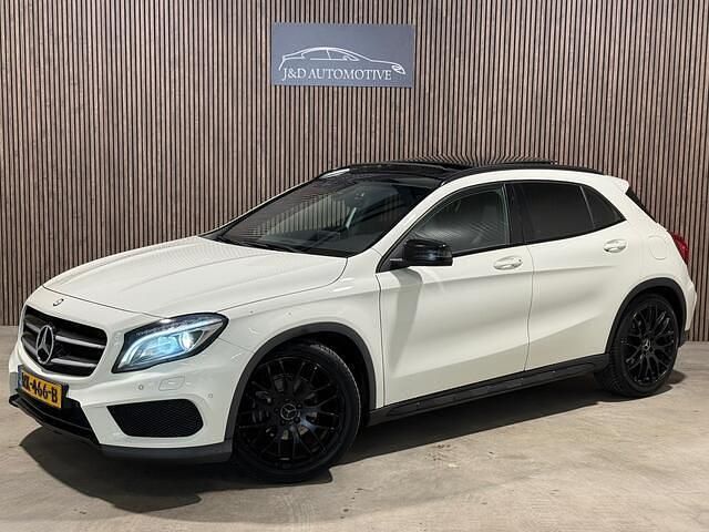 Wit Gebruikt 2017 Mercedes GLA200 Prestige SUV | € 21.400 (Iets duurder) - Afbeelding 1/4