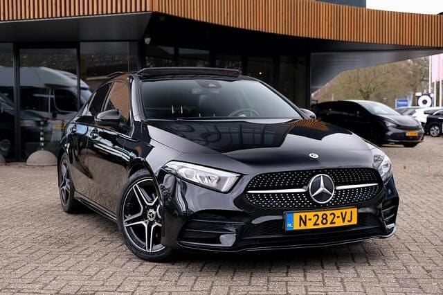 Occasion Mercedes A180 Business 136 PK (100 kW) 2022 Zwart Sedan