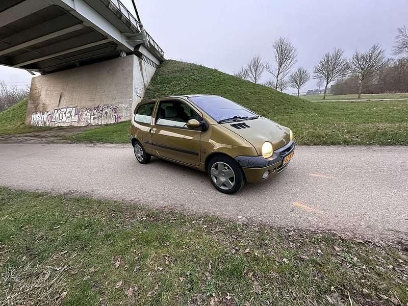 Occasion Renault Twingo Initiale 75 PK (55 kW) 2003 Geel Hatchback